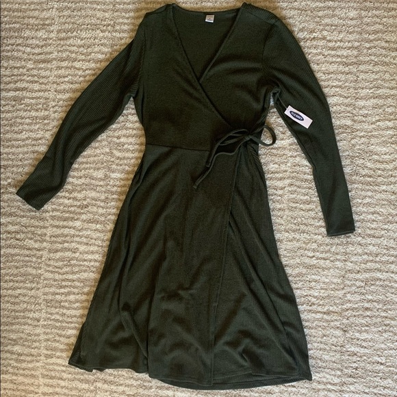 Old Navy Dresses & Skirts - Forrest green Old Navy dress, size Medium
